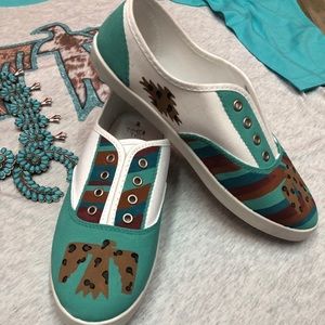 Western painted time and tru shoes woman’s size 9